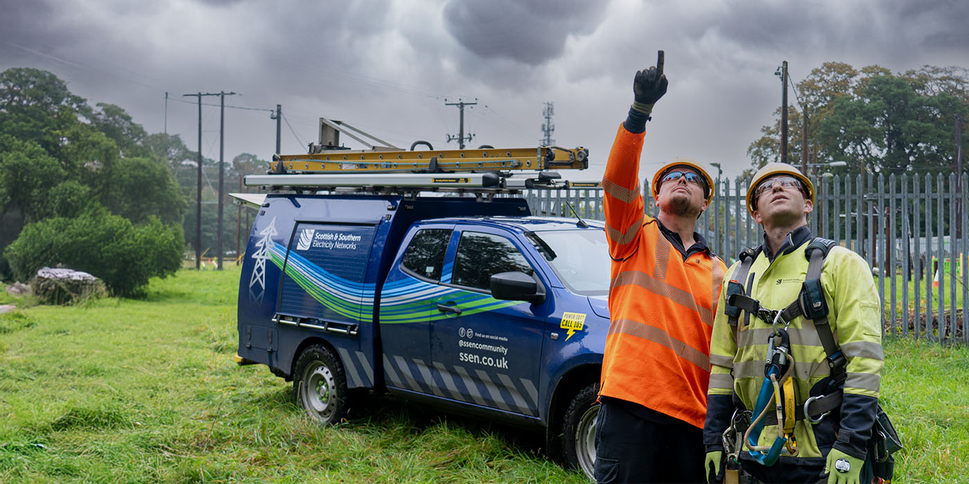 SSEN linespersons inspecting power lines