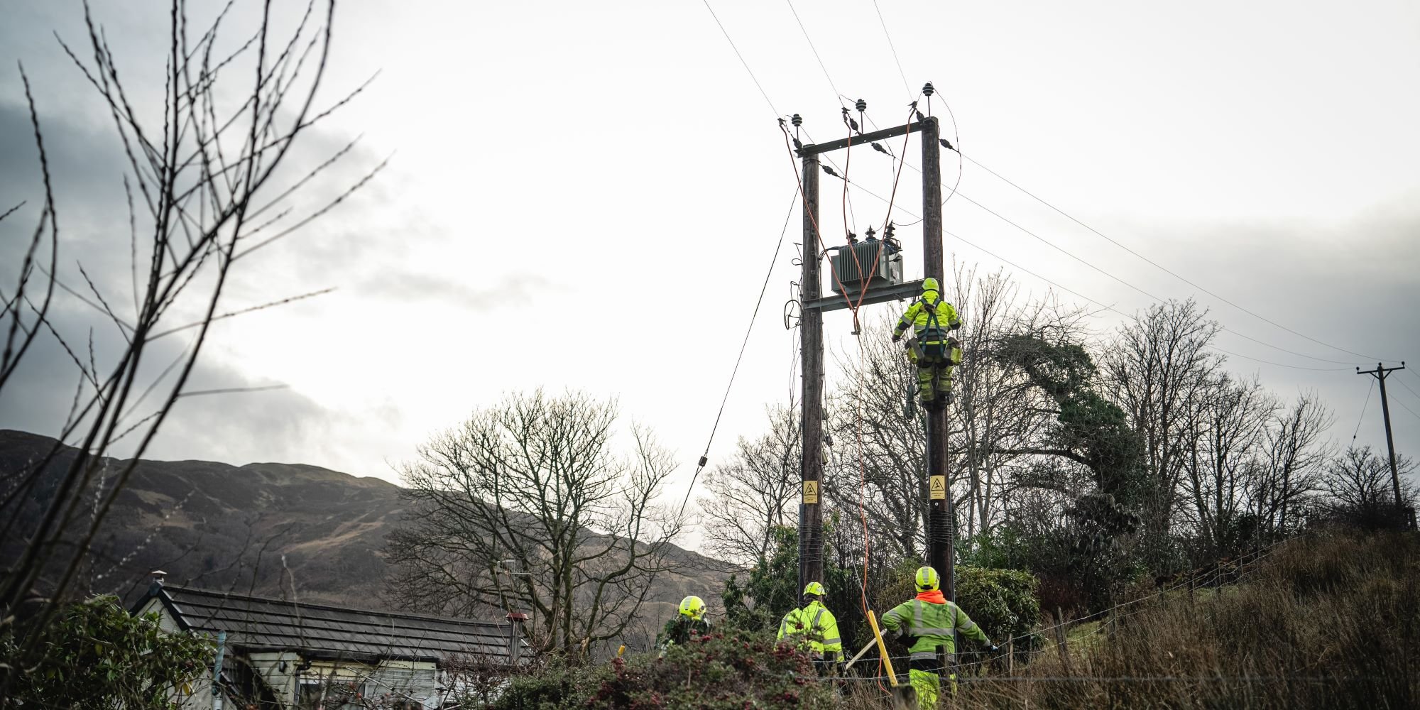 A team repairing the damaged electricity network in Argyll 